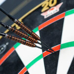 Bull's Dirk van Duijvenbode Black CP Steeltip 80%